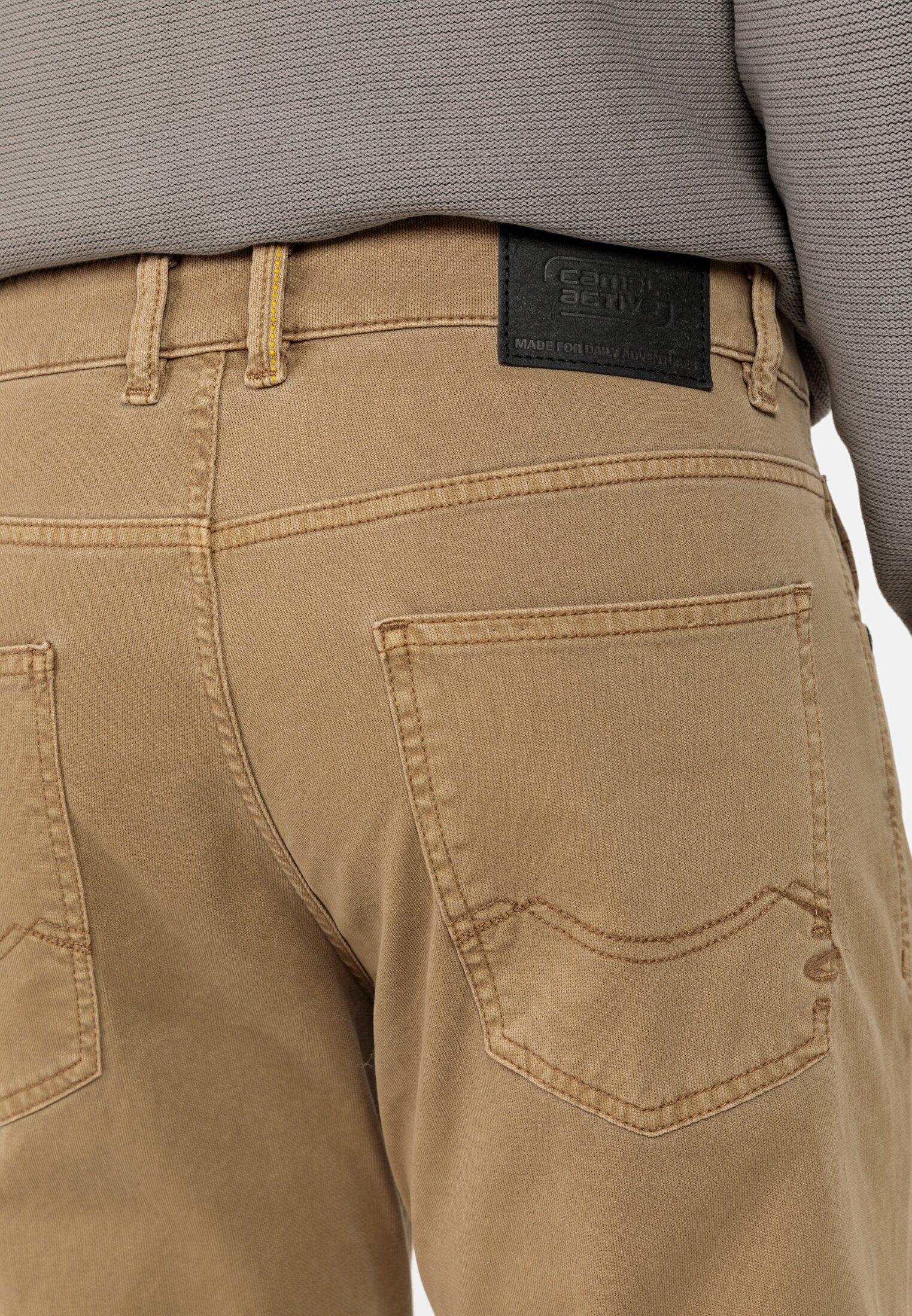 Relaxed Brown in Fit for Herren | active | 34/32 camel