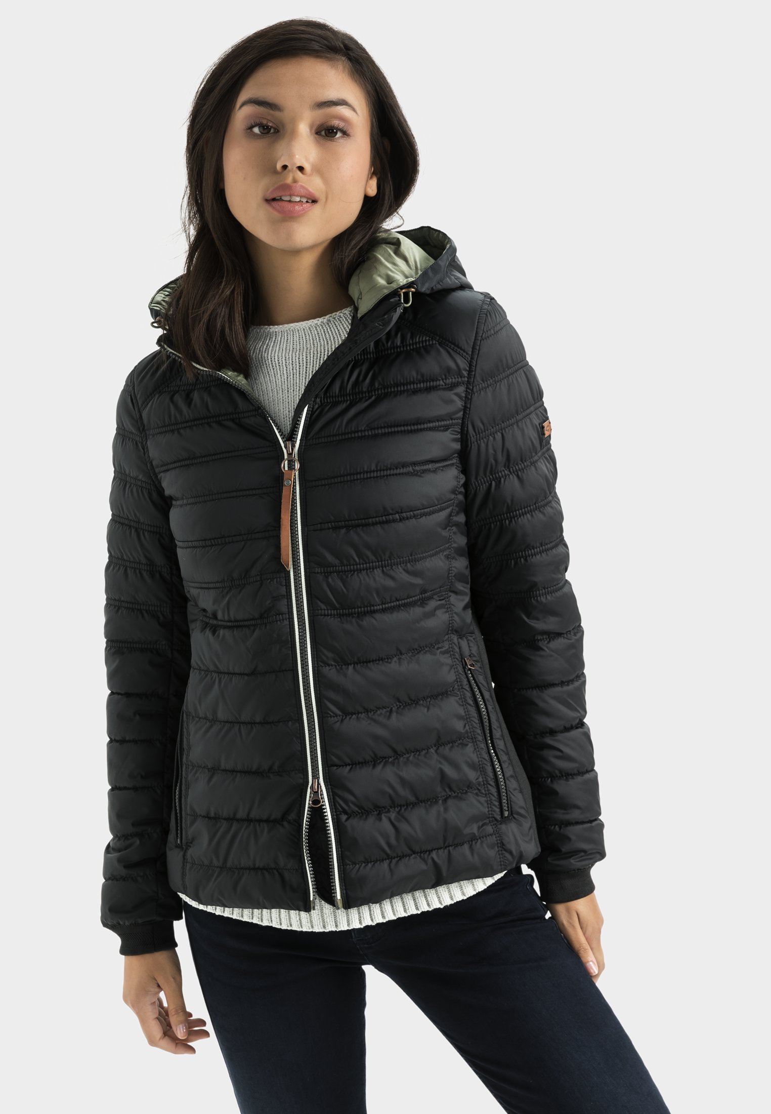 Lightly padded quilted jacket | Black | 42 | 330600-4R48-09-42